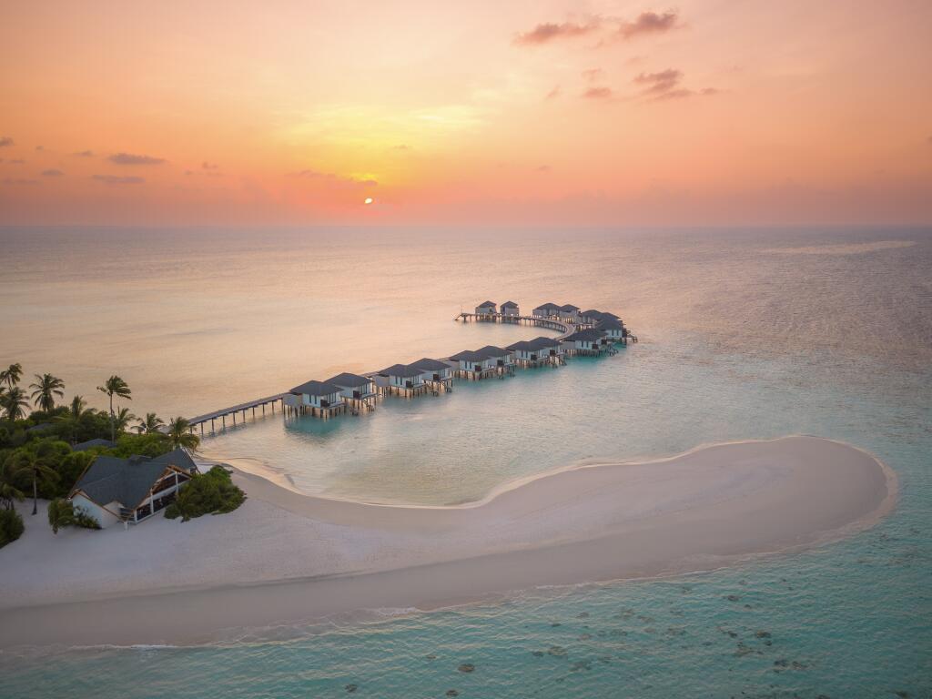 Early Bird Escape: 48% Off 